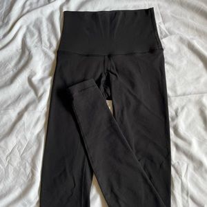 SOLD - Lululemon Black High Waisted Leggings